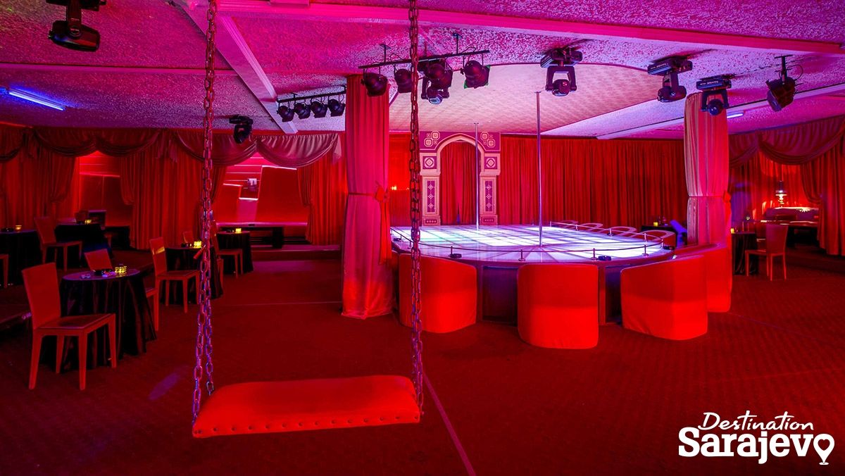 Prvi striptiz noćni klub u Sarajevu, Cabaret Gentlemen's Club Cristal,...