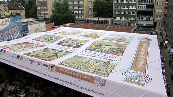 the-largest-comic-strip-panel-in-the-world-installed-on-the-roof-of